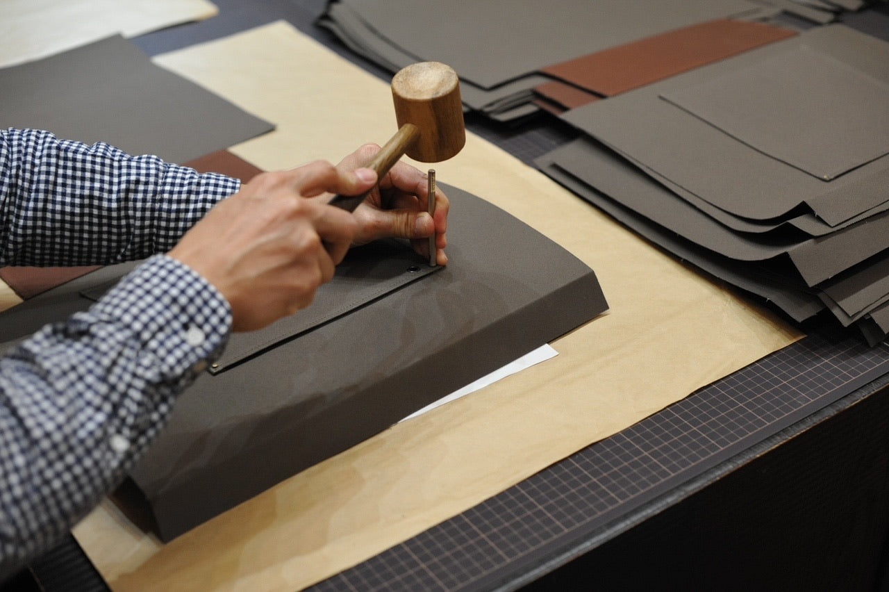 Tasche : Designed in der Schweiz, Handmade in Japan