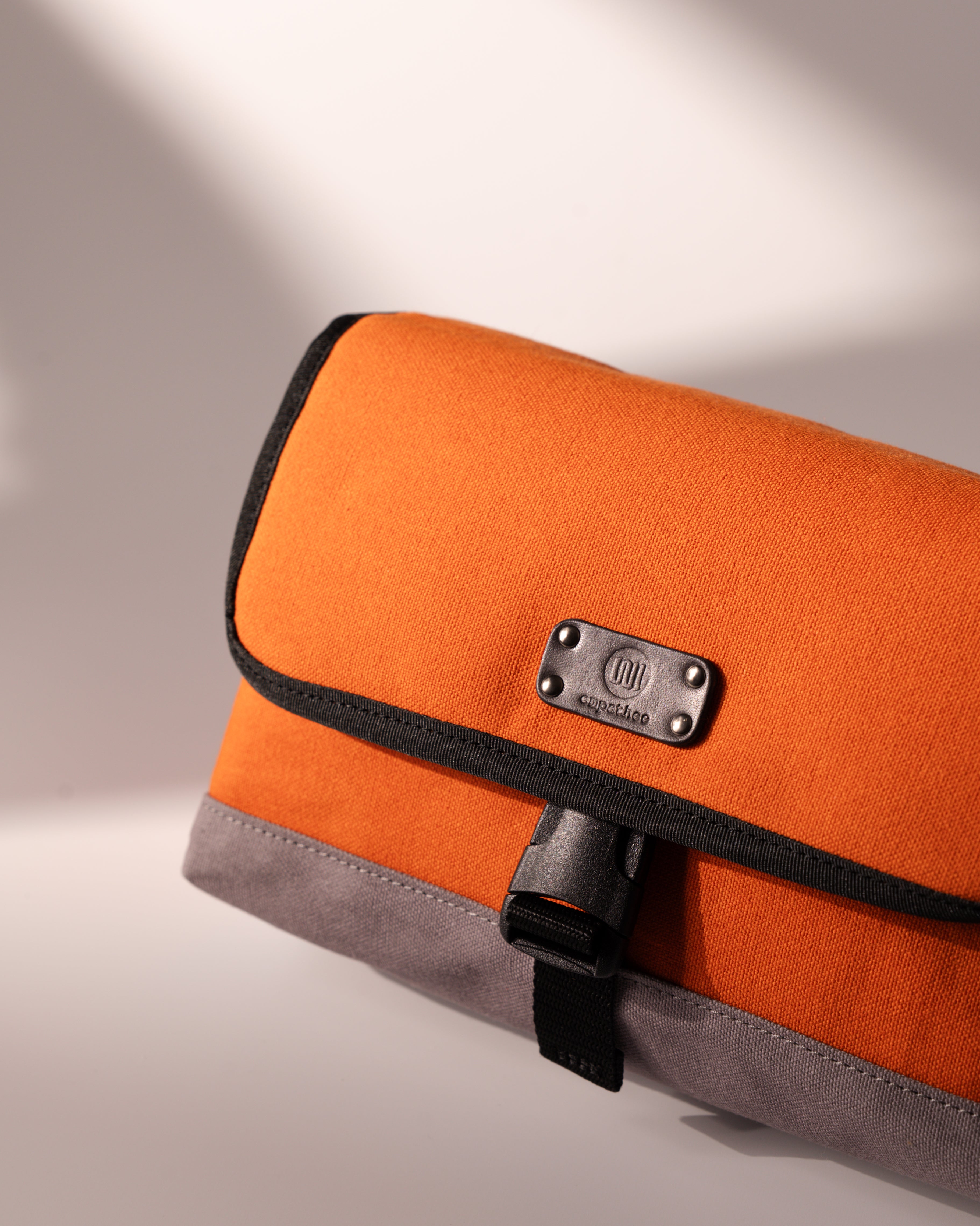 empathee- Lenz Strap Gleis2 (Crossbody)  – Mit Bedacht gestaltet, Handgefertigt in Japan. - empathee 