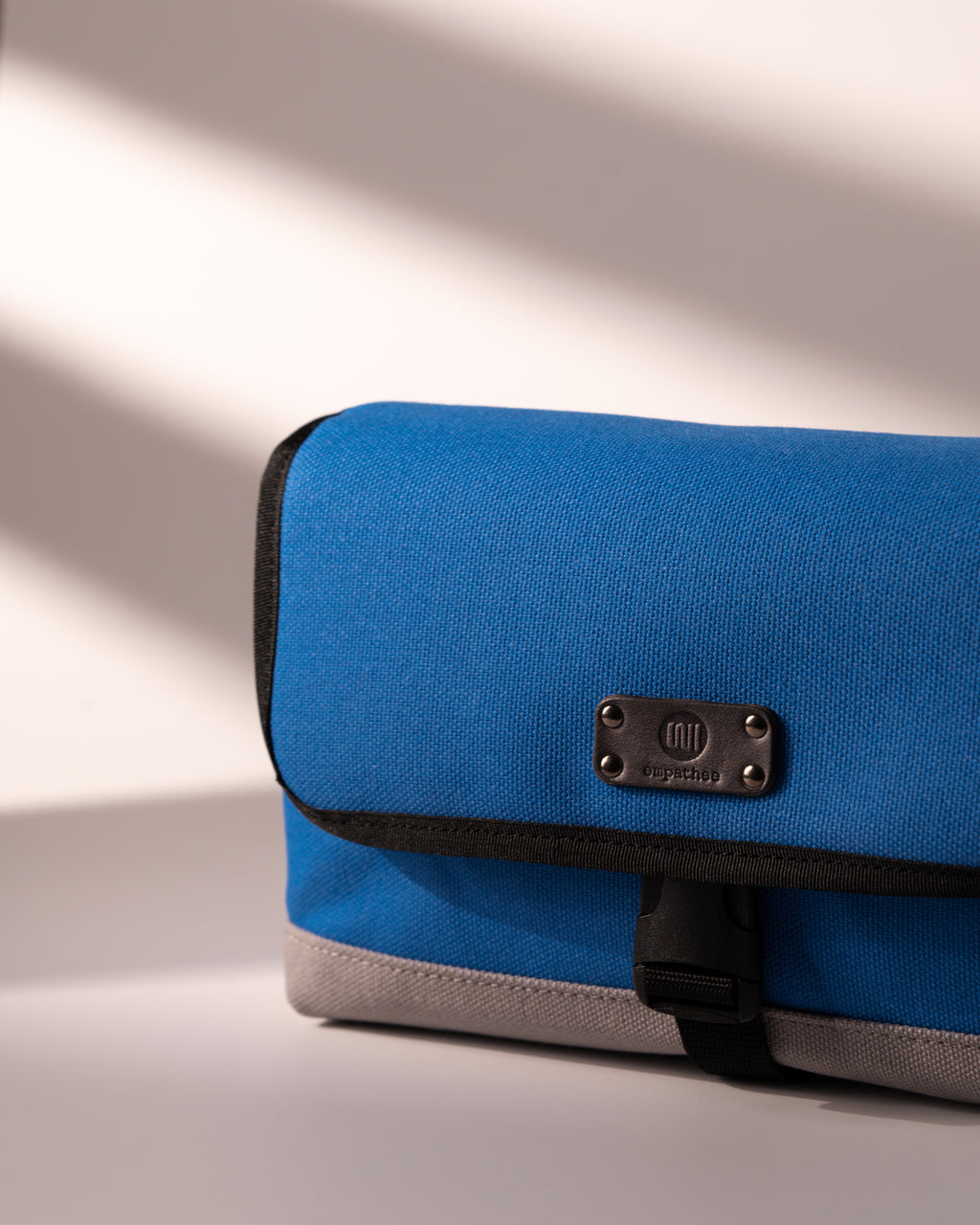 empathee- Lenz Strap Gleis2 (Crossbody)  – Mit Bedacht gestaltet, Handgefertigt in Japan. - empathee 