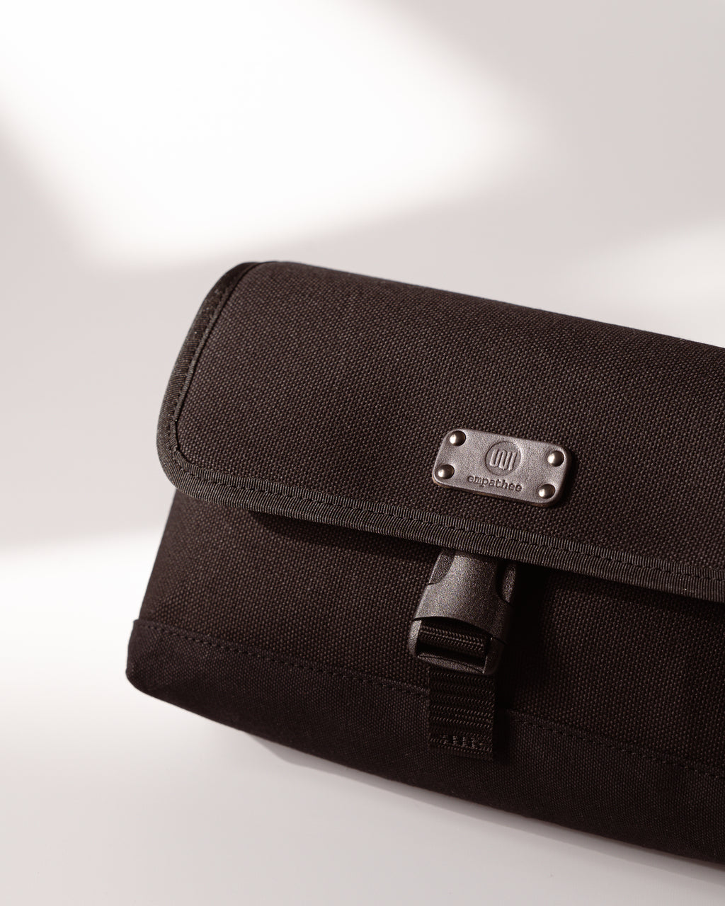 empathee- Lenz Strap Gleis2 (Crossbody)  – Mit Bedacht gestaltet, Handgefertigt in Japan. - empathee 