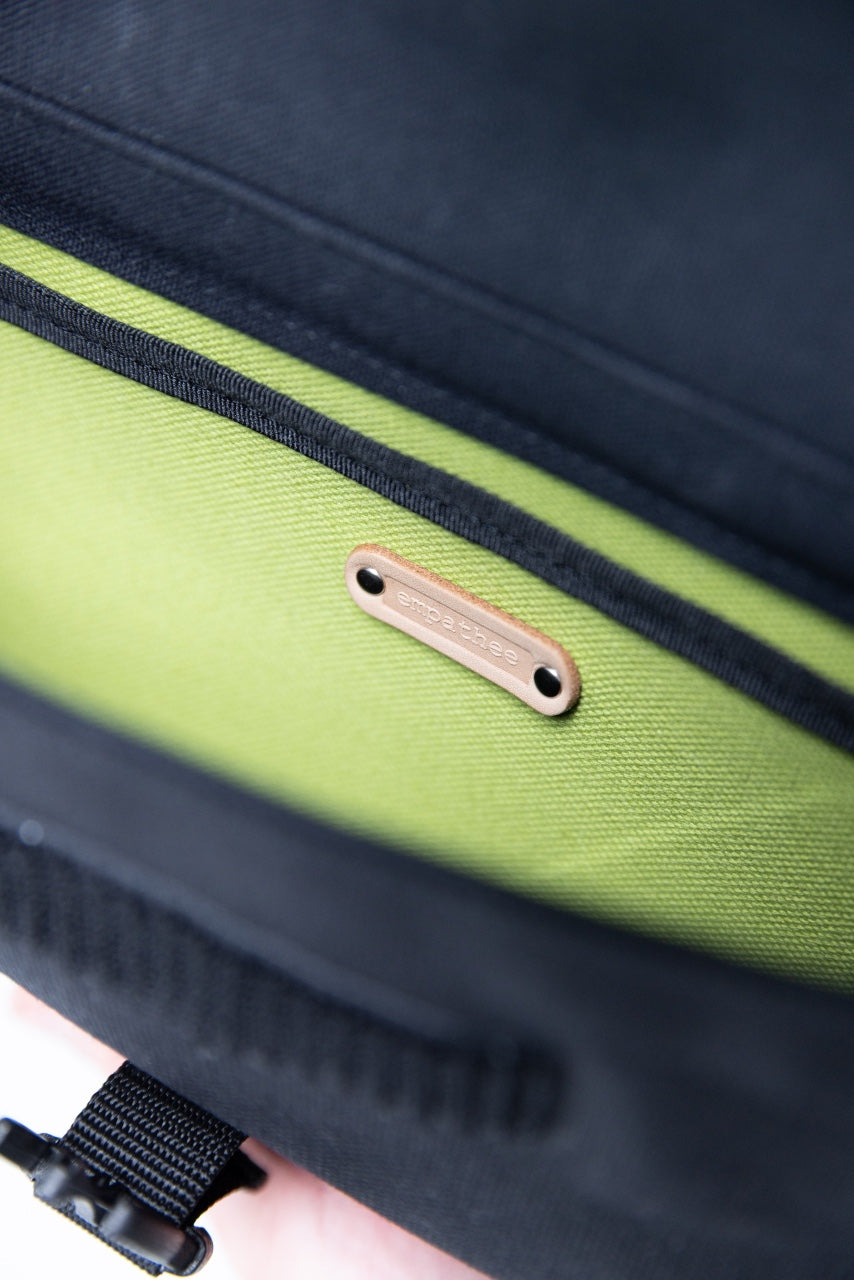 empathee- Lenz Strap Gleis2 (Crossbody)  – Mit Bedacht gestaltet, Handgefertigt in Japan. - empathee 